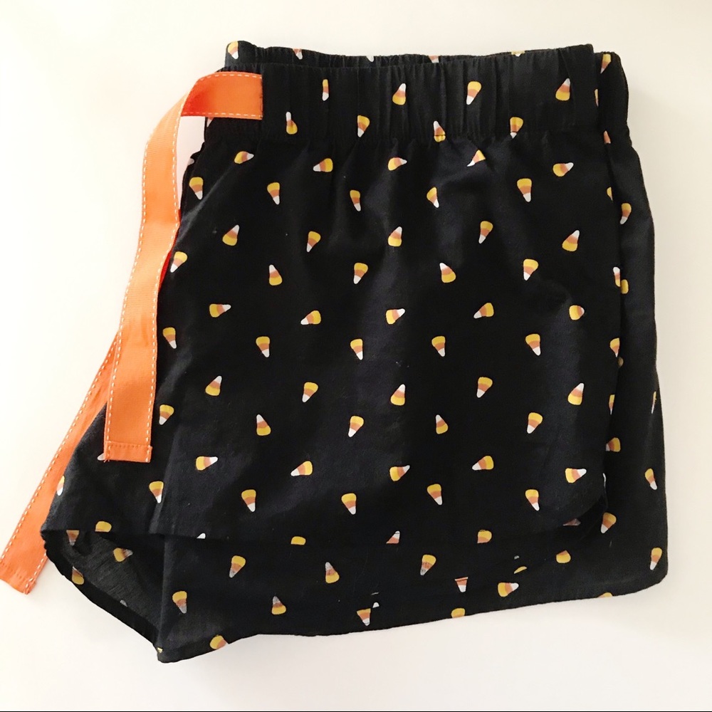 OLD NAVY | Candy Corn Pajama Shorts L